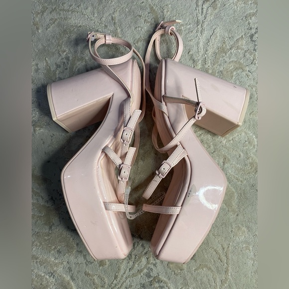 Elegant Pink Platform Heels - Picture 3 of 6